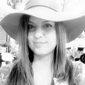 Meet your Posher, Claudia